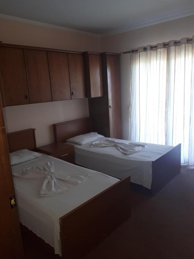 Hotel Meteor New Shtoj Esterno foto